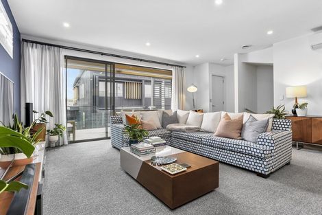 Photo of property in 9 Whakata Lane, Mairangi Bay, Auckland, 0630