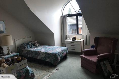 Photo of property in 3/2 Dallinghoe Crescent, Milford, Auckland, 0620