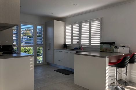 Photo of property in 2 Vincent Mcgrath Crescent, Swanson, Auckland, 0614