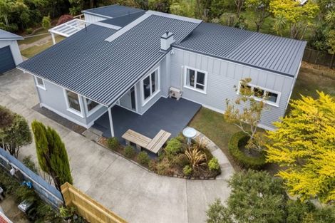 Photo of property in 8 Holly Grove, Maungaraki, Lower Hutt, 5010
