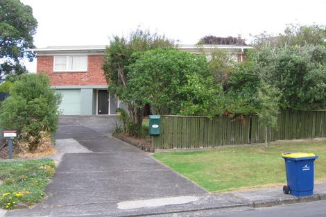 Photo of property in 15b Harrybrook Road, Green Bay, Auckland, 0604