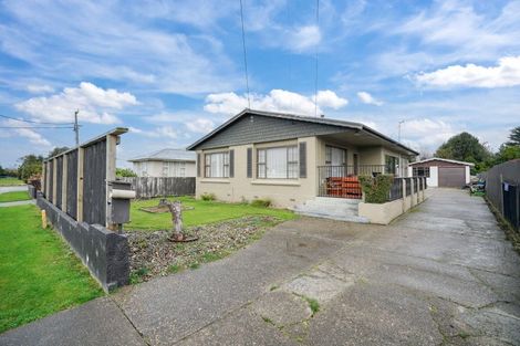 Photo of property in 4 Fraser Street, Waikiwi, Invercargill, 9810
