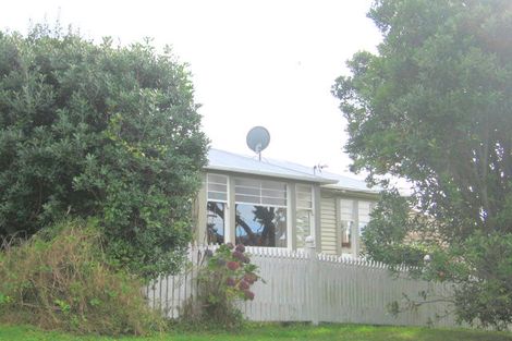 Photo of property in 26a Hampton Hill Road, Tawa, Wellington, 5028