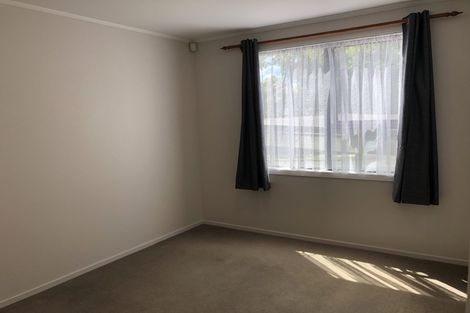Photo of property in 2 Glucina Place, Glen Eden, Auckland, 0602