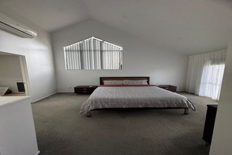 Photo of property in 80 View Ridge Drive, Ranui, Auckland, 0612