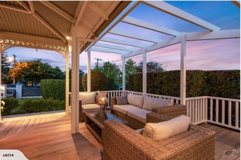 Photo of property in 71 Beach Road, Mellons Bay, Auckland, 2014