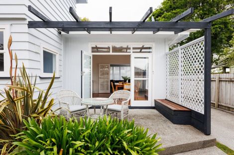 Photo of property in 39 Batt Street, West End, Palmerston North, 4410