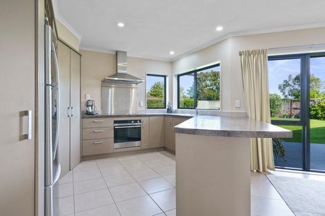 Photo of property in 26 Madison Street, Cambridge, 3434