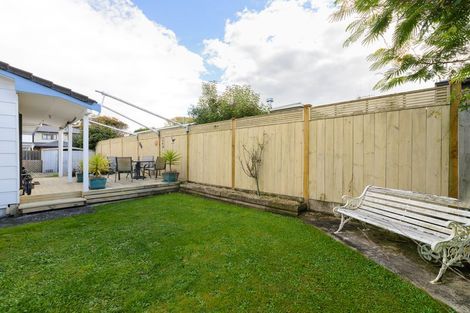 Photo of property in 122a Linton Street, West End, Palmerston North, 4410