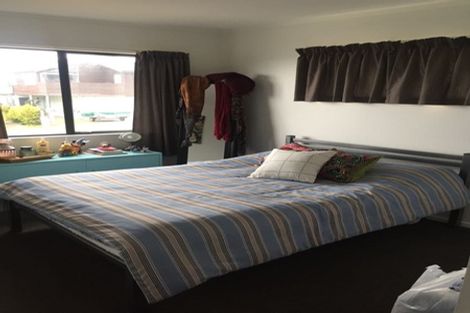 Photo of property in 2 Meadowcroft Grove, Johnsonville, Wellington, 6037