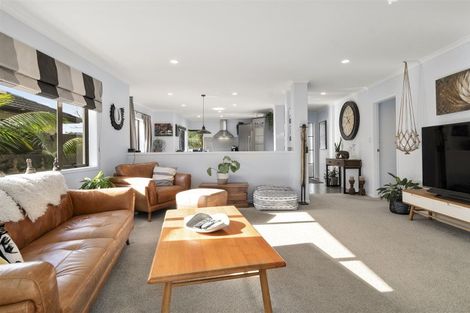 Photo of property in 6 Tomika Crescent, Papamoa Beach, Papamoa, 3118