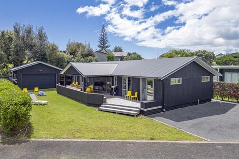 Photo of property in 118 Lil Place, Whangapoua, Coromandel, 3582