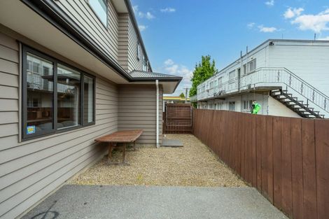 Photo of property in 4/30 Willoughby Street, Whitiora, Hamilton, 3200