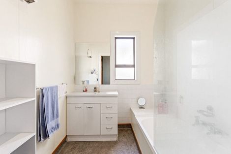 Photo of property in 7 Athol Place, Ravensbourne, Dunedin, 9022