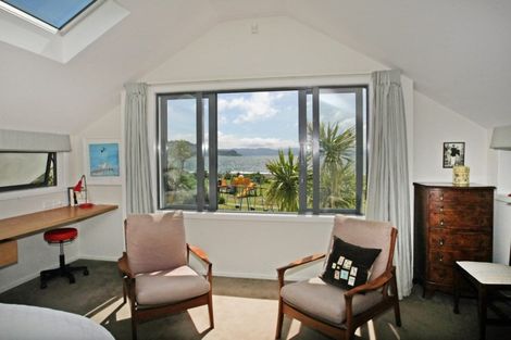 Photo of property in 9 Marine Parade, Seatoun, Wellington, 6022