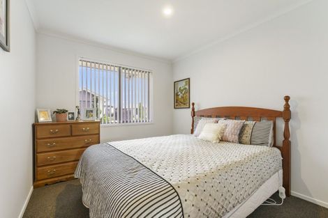 Photo of property in 1 Lance Way, Papamoa, 3118