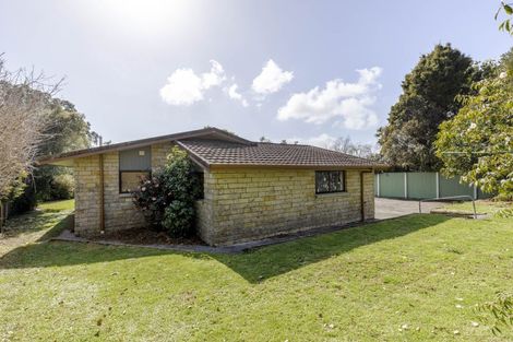 Photo of property in 35 Old South Road, Okato, 4335