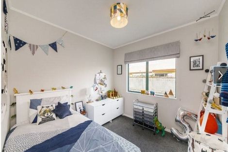 Photo of property in 102 Roberts Line, Kelvin Grove, Palmerston North, 4414