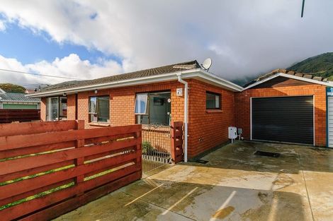 Photo of property in 2/42 Bauchop Road, Waterloo, Lower Hutt, 5011
