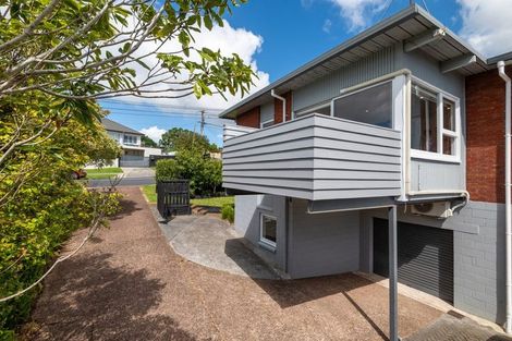 Photo of property in 1/41 Quebec Road, Milford, Auckland, 0620