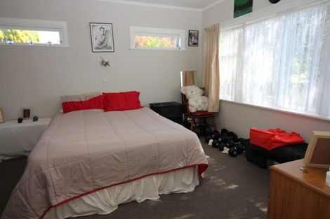 Photo of property in 3 George Street, Dannevirke, 4930