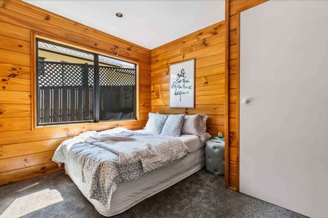 Photo of property in 39 Catalina Crescent, Forrest Hill, Auckland, 0620