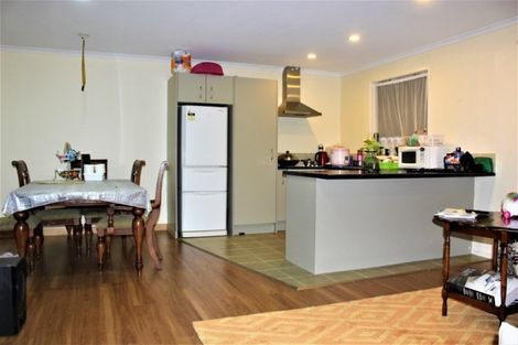 Photo of property in 184a Russell Road, Manurewa, Auckland, 2102