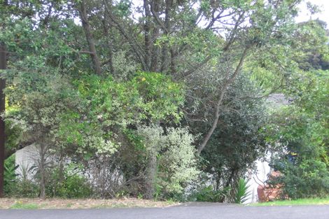 Photo of property in 13 Island Bay Road, Beach Haven, Auckland, 0626