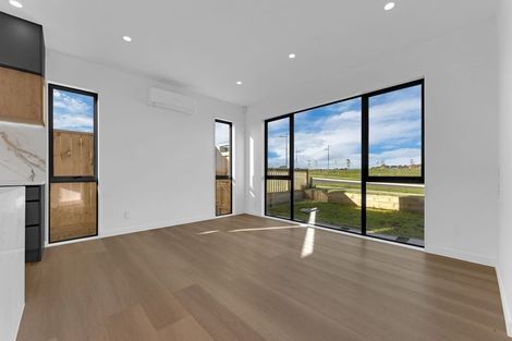 Photo of property in 8 Kobe Street, Karaka, 2580