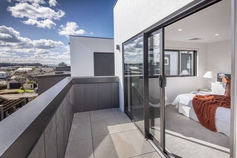 Photo of property in 16d Saltburn Road, Milford, Auckland, 0620