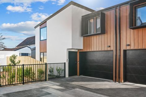 Photo of property in 2/130 Holly Road, St Albans, Christchurch, 8014