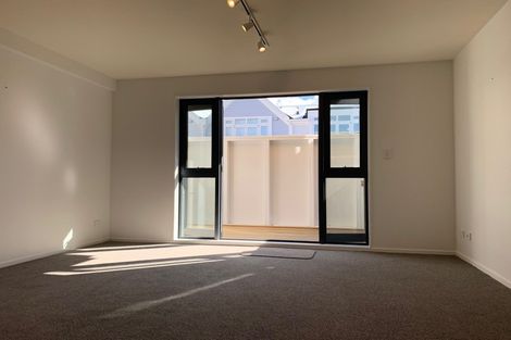 Photo of property in Pirie Street Townhouses, 3/35 Pirie Street, Mount Victoria, Wellington, 6011
