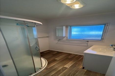 Photo of property in 2/8 Evelyn Place, Hillcrest, Auckland, 0627