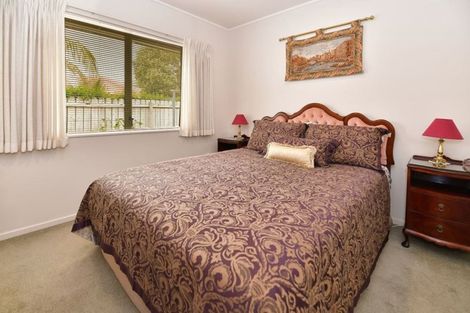 Photo of property in 138 Lakeside Drive, Orewa, 0931