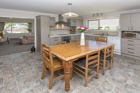 Photo of property in 4 Galvan Avenue, Sunnyhills, Auckland, 2010