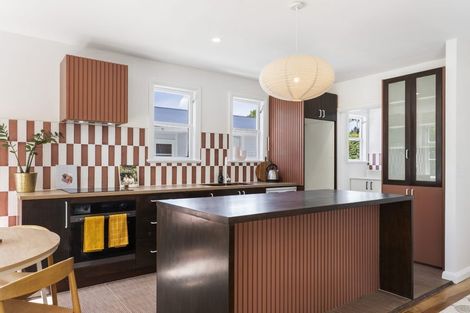 Photo of property in 24b Clinton Avenue, Te Atatu Peninsula, Auckland, 0610