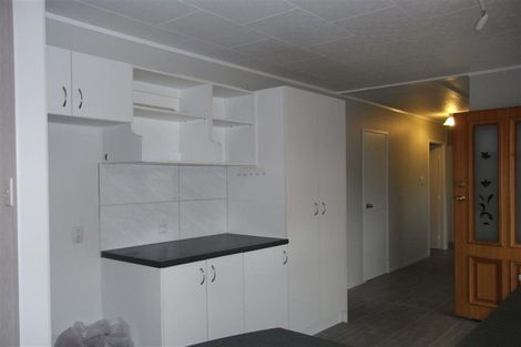 Photo of property in 14 Cairngorm Place, Highland Park, Auckland, 2010