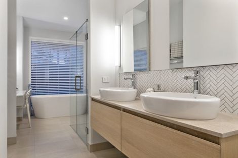 Photo of property in 15 Avocado Lane, Bethlehem, Tauranga, 3110