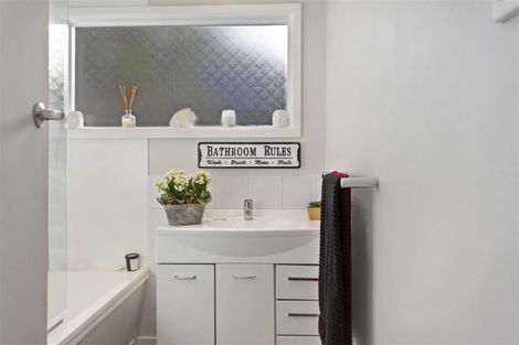 Photo of property in 98 Northcote Road, Northcote, Christchurch, 8052