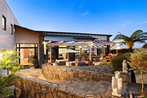 Photo of property in 288 Maxted Road, Bombay, Drury, 2579