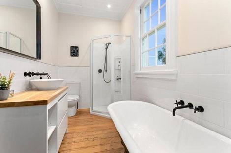 Photo of property in 29 Taupaki Road, Taupaki, Henderson, 0782