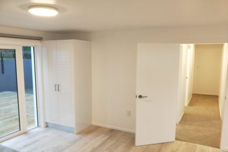 Photo of property in 32a Wade River Road, Stanmore Bay, Whangaparaoa, 0932