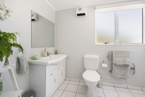 Photo of property in 11 Russo Terrace, Eastbourne, Lower Hutt, 5013