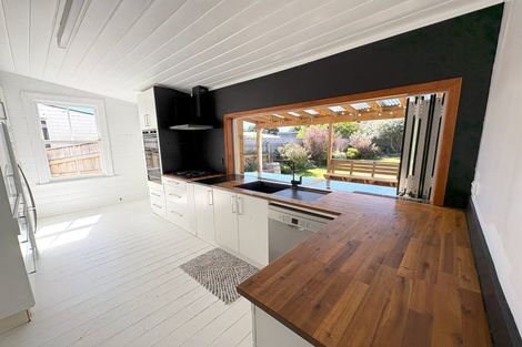 Photo of property in 18 Tay Street, Whanganui, 4500