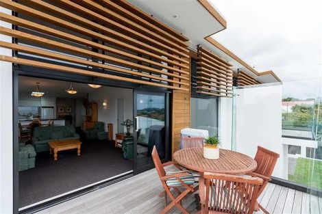 Photo of property in 1152b South Road, Oakura, 4314