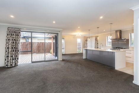 Photo of property in 17 Lloyds Close, Rolleston, 7614