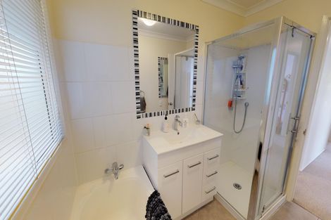 Photo of property in 1/2 Calluna Crescent, Totara Heights, Auckland, 2105