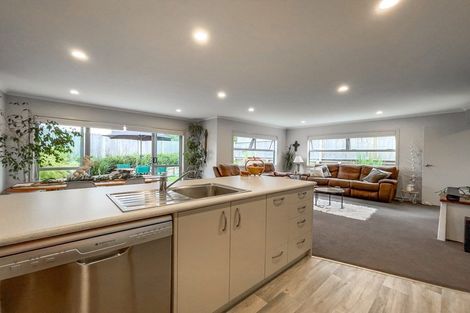 Photo of property in 2/50 Banbury Crescent, Fairfield, Hamilton, 3214