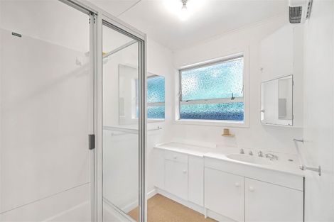 Photo of property in 14 Pinehurst Crescent, Russley, Christchurch, 8042