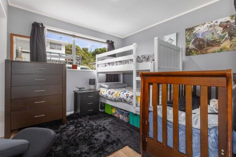 Photo of property in 2/3 School Road, Plimmerton, Porirua, 5026